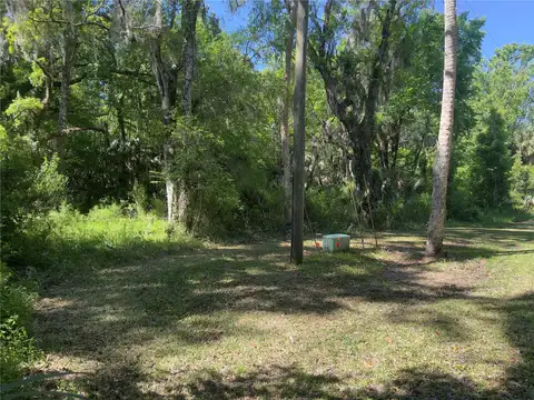 450 NW CRYSTAL ST — home for sale