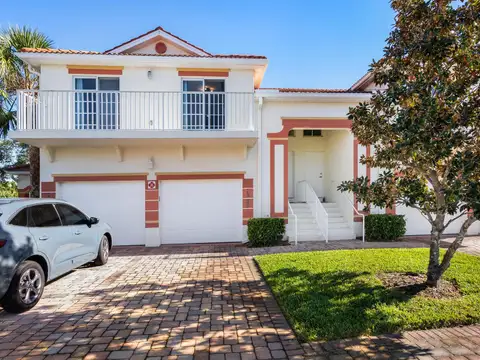 7335 FOUNTAIN PALM CIR #7335 — home for sale