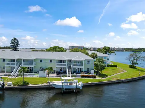 3LS BEACH DR SE #3LS — home for sale