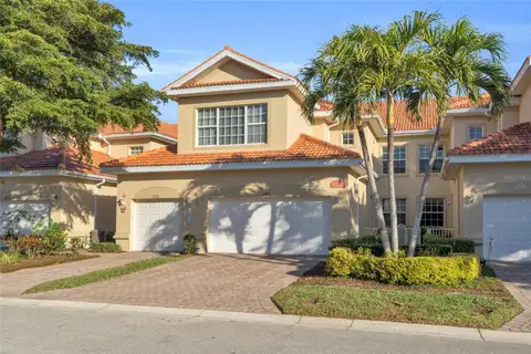 5560 BERKSHIRE DR #202 — home for sale