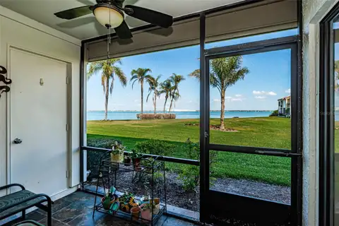 6211 SUN BLVD #115 — home for sale