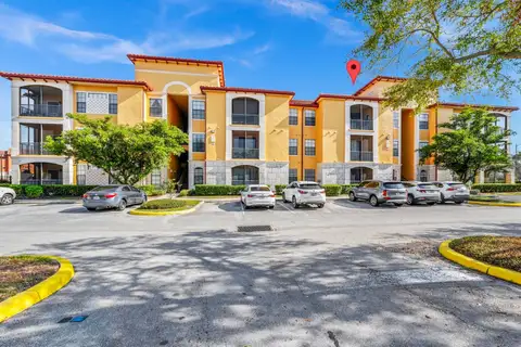 6157 METROWEST BLVD #106 — home for sale