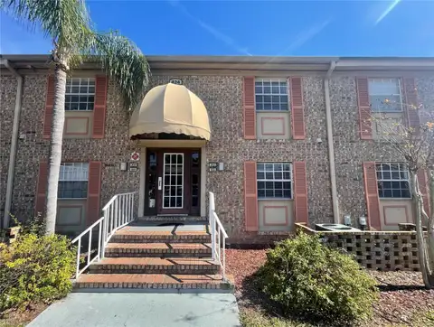 424 BANYON TREE CIR #102 — home for sale