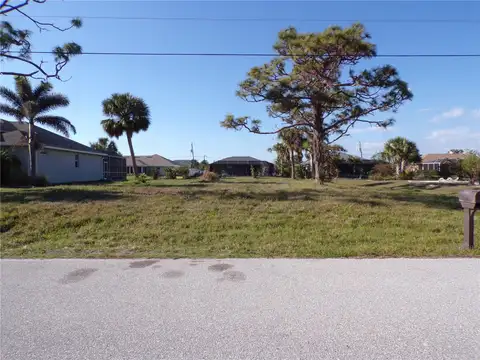 9 LONG MEADOW LN — home for sale