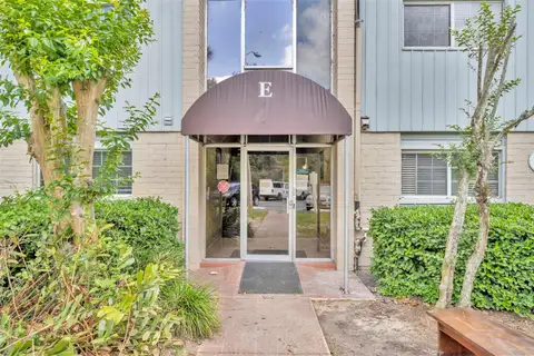 1695 LEE RD #E116 — home for sale