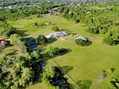 5750 OAK HOLLOW LN — home for sale