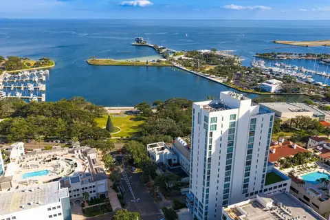 176 4TH AVE NE #1002 — home for sale