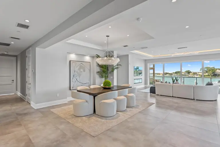 44 BAYVIEW CT S #A — photo 4