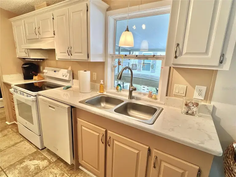 7107 MOUNT ESSEX DR NE #520 — photo 4