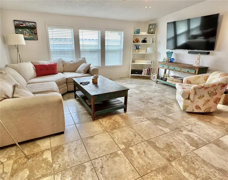 7107 MOUNT ESSEX DR NE #520 — photo 3