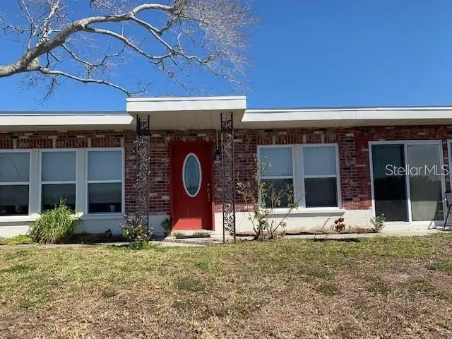 108 CARMELINA ST — photo 2
