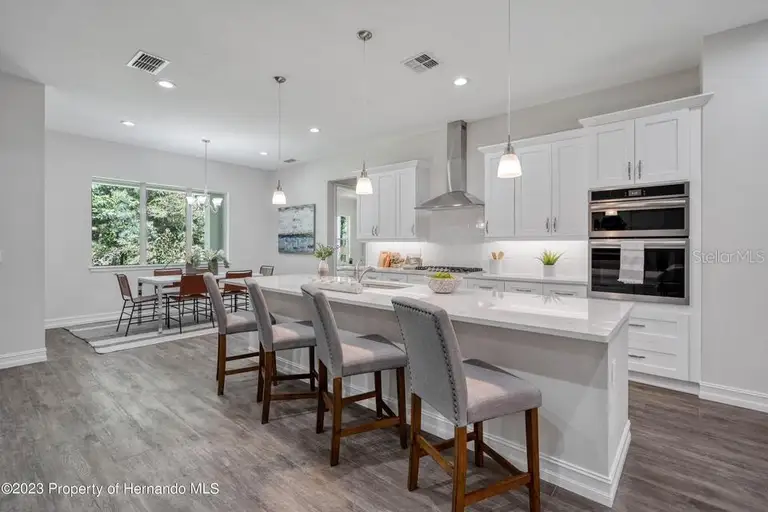 6436 SUMMIT VIEW DR — photo 3