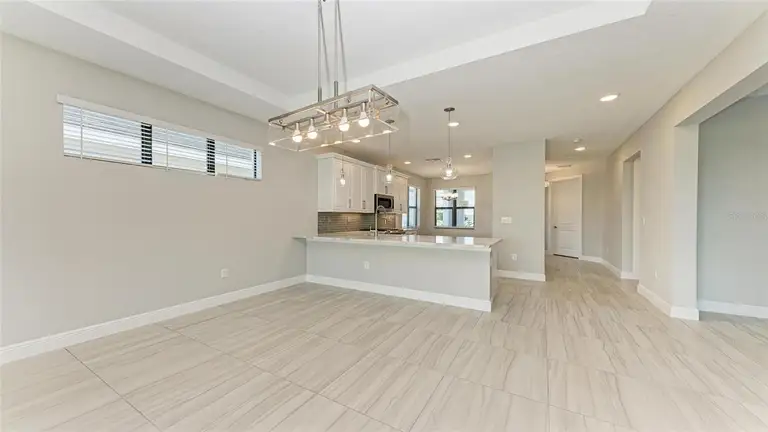 4927 CAROVA WAY — photo 5