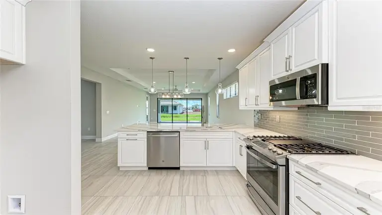4927 CAROVA WAY — photo 3