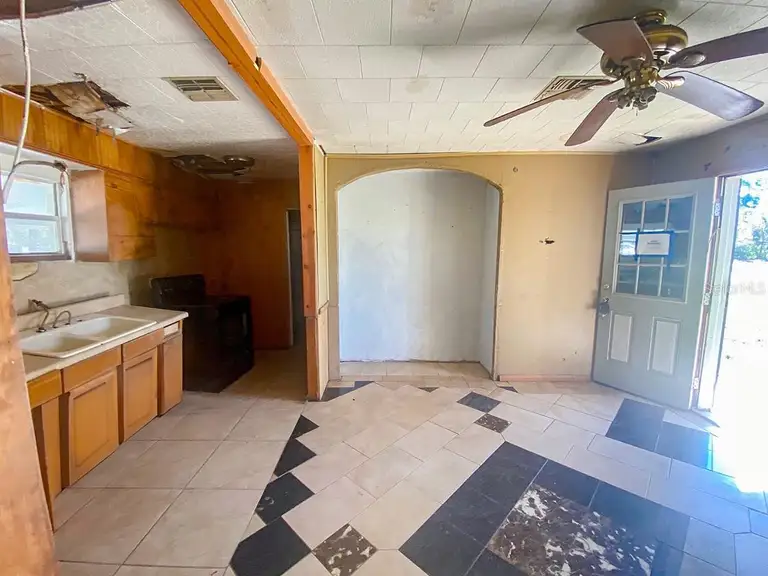28245 BOUGAINVILLEA AVE — photo 4