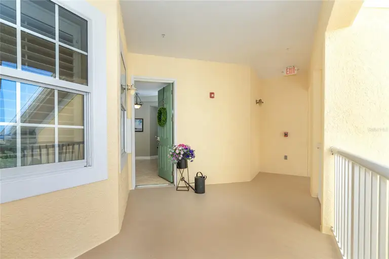 10501 AMBERJACK WAY #402 — photo 2