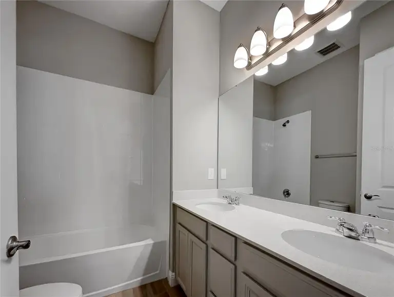 240 MESSINA PL — photo 5