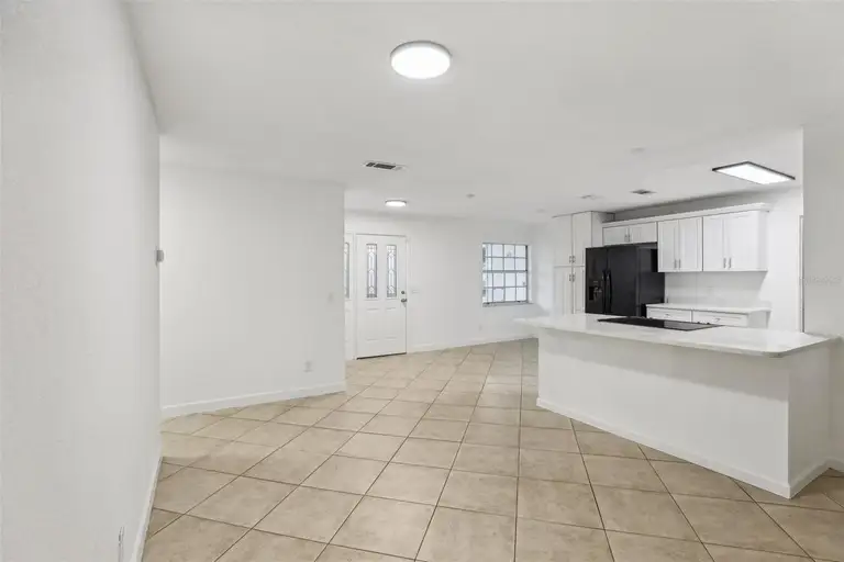 1091 CORONADO DR — photo 5