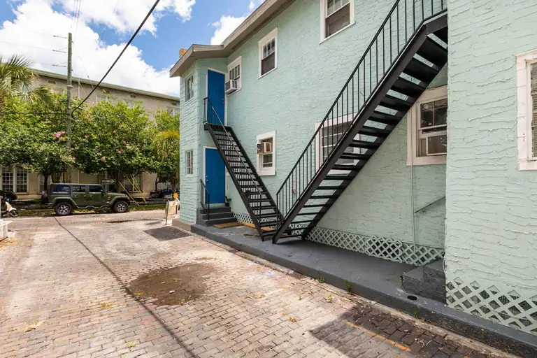 308 GROVE ST N