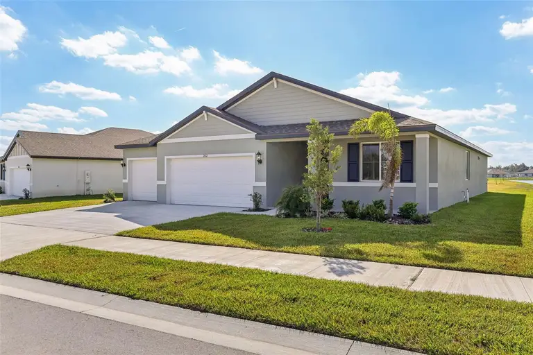 2012 ROSEWOOD DR — photo 2