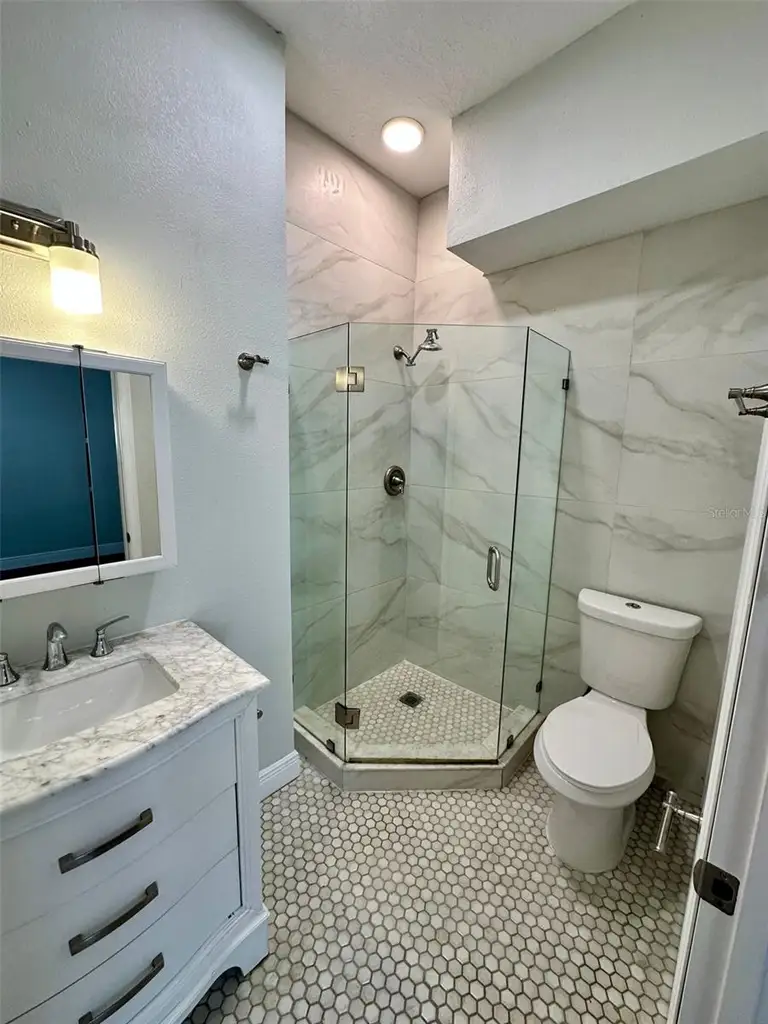 129 E CONCORD ST #B — photo 5