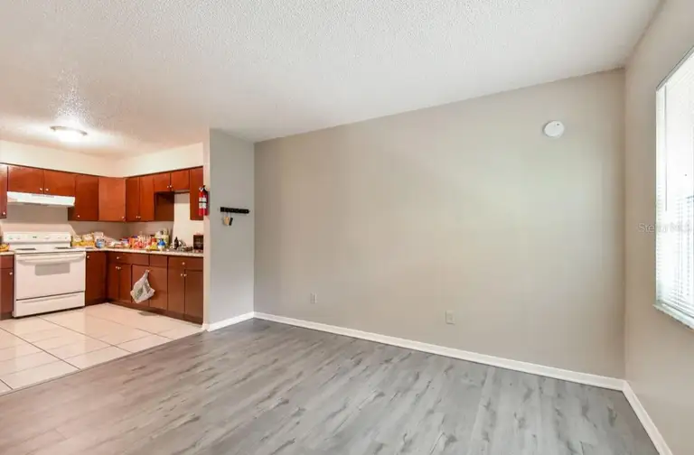 7920 N MARKS ST — photo 3