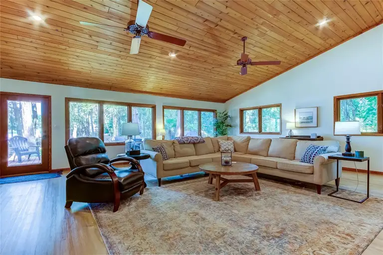 17210 ORANGEWOOD DR — photo 4