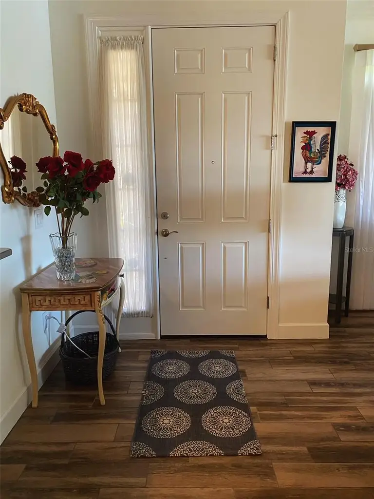 8251 VARENNA DR — photo 4