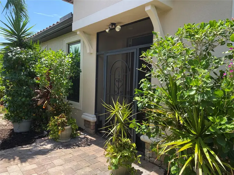 8251 VARENNA DR — photo 3