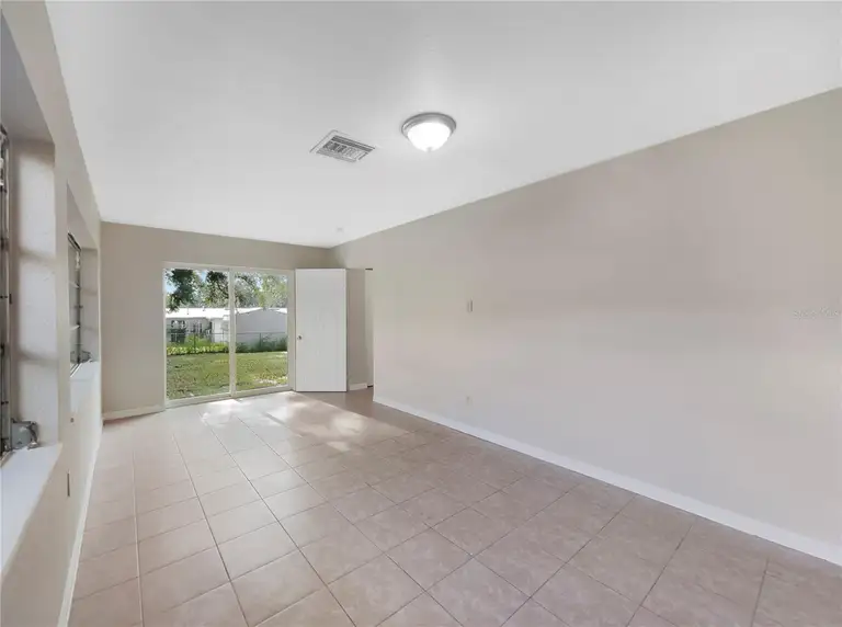 803 PLUMOSA AVE — photo 4