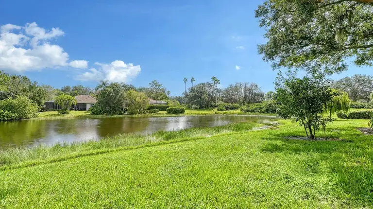 7217 CHURSTON LN — photo 3