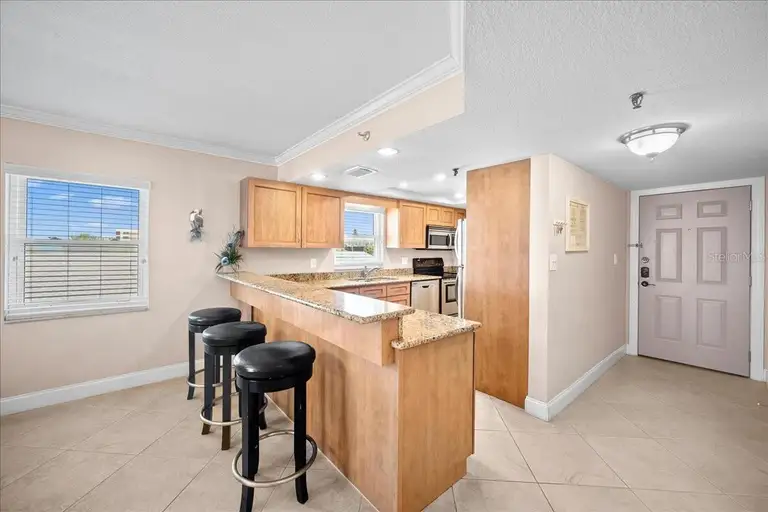 14300 GULF BLVD #206 — photo 4