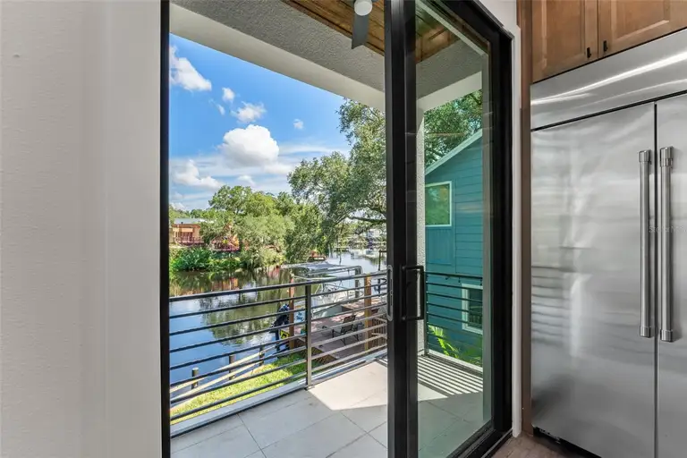 321 W HANLON ST — photo 4