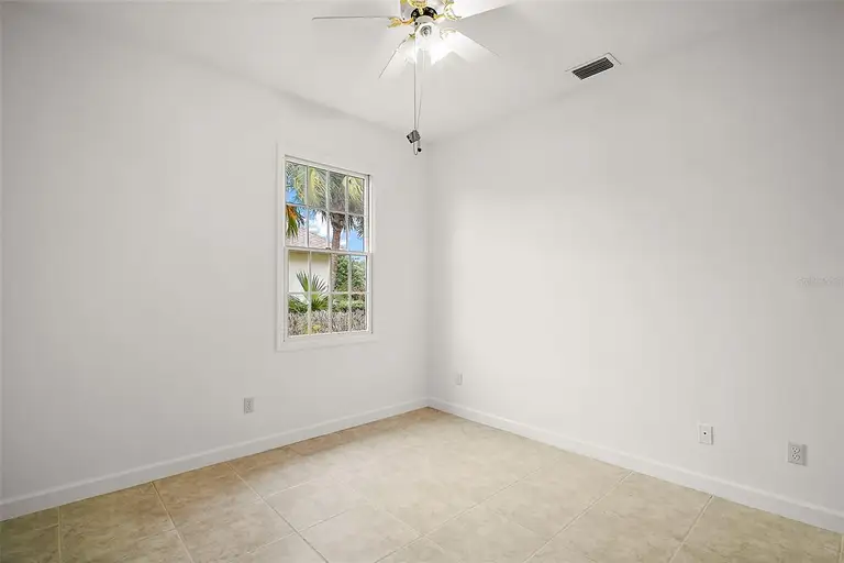 5008 GREENBRIAR TRL — photo 5