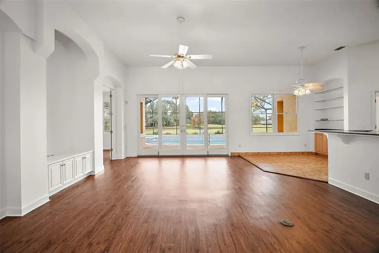 5008 GREENBRIAR TRL — photo 3