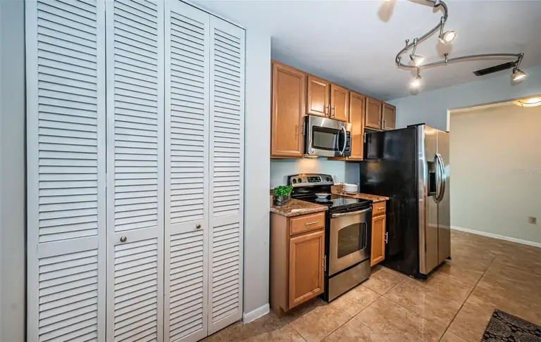 100 BLUFF VIEW DR #405C