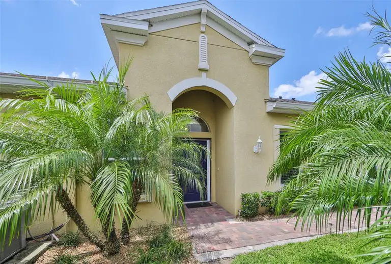 806 CHIPPER DR — photo 3