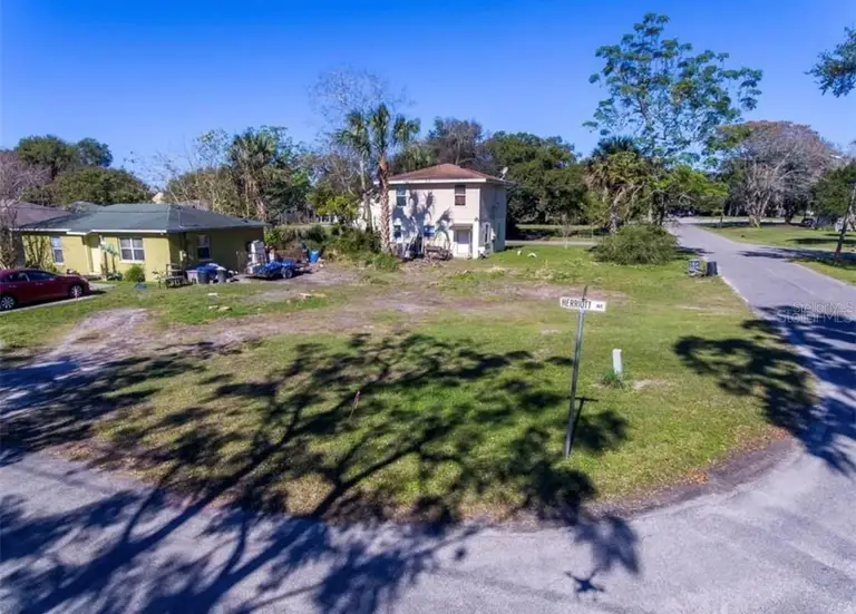 406 W HERRIOTT AVE — photo 3