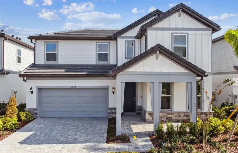 1692 FALLON PASS
