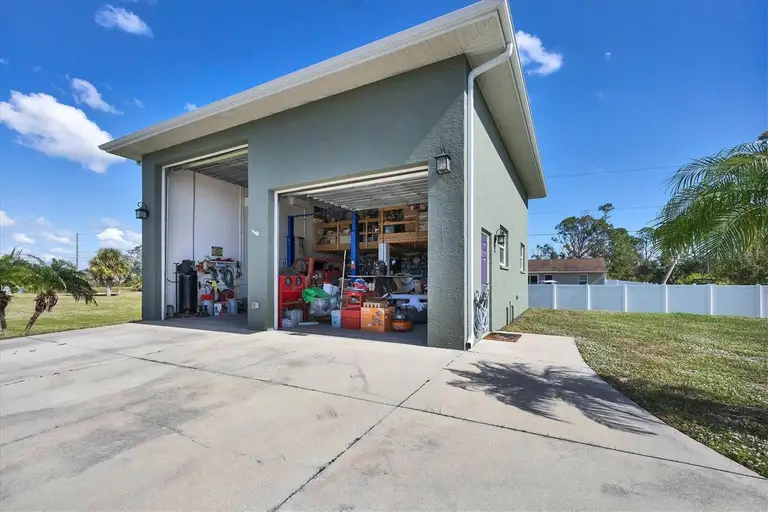 7168 LIGHTHOUSE ST — photo 3