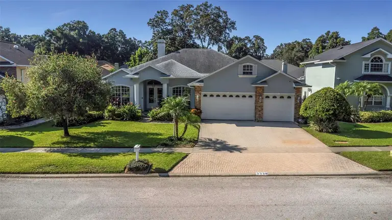 2228 VALRICO FOREST DR