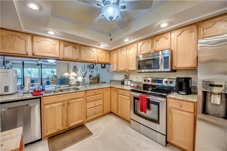 2067 W LAKEVIEW BLVD #2 — photo 3