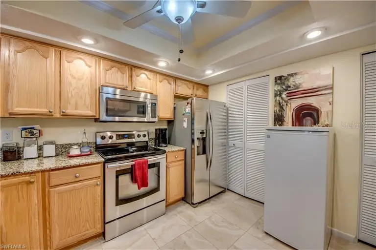 2067 W LAKEVIEW BLVD #2 — photo 4