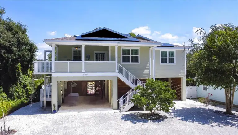 262 BANANA RD — photo 3