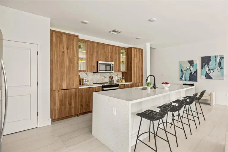 6165 CHORUS DR — photo 3