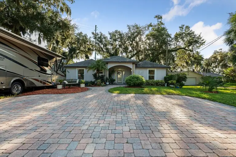 385 COQUINA AVE — photo 3