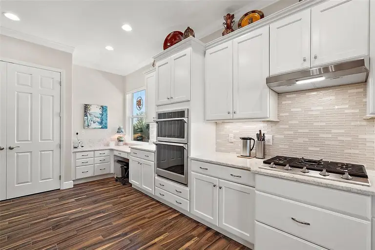 8732 PROVIDENCE CT — photo 4