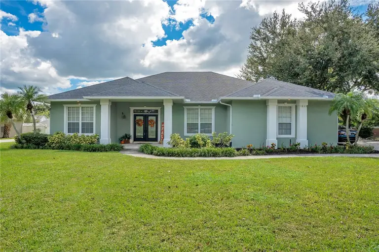 1803 SANDY KNOLL CIR N