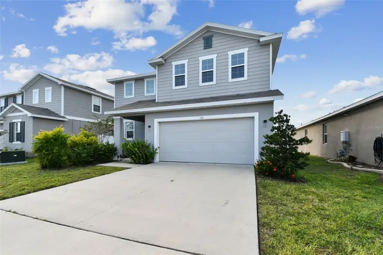 175 ARLINGTON SQUARE CT — photo 2