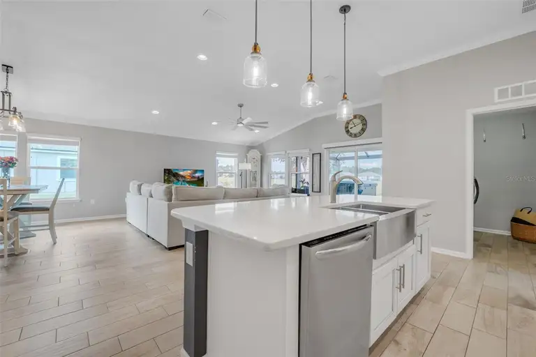216 GRAND RESERVE DR — photo 4